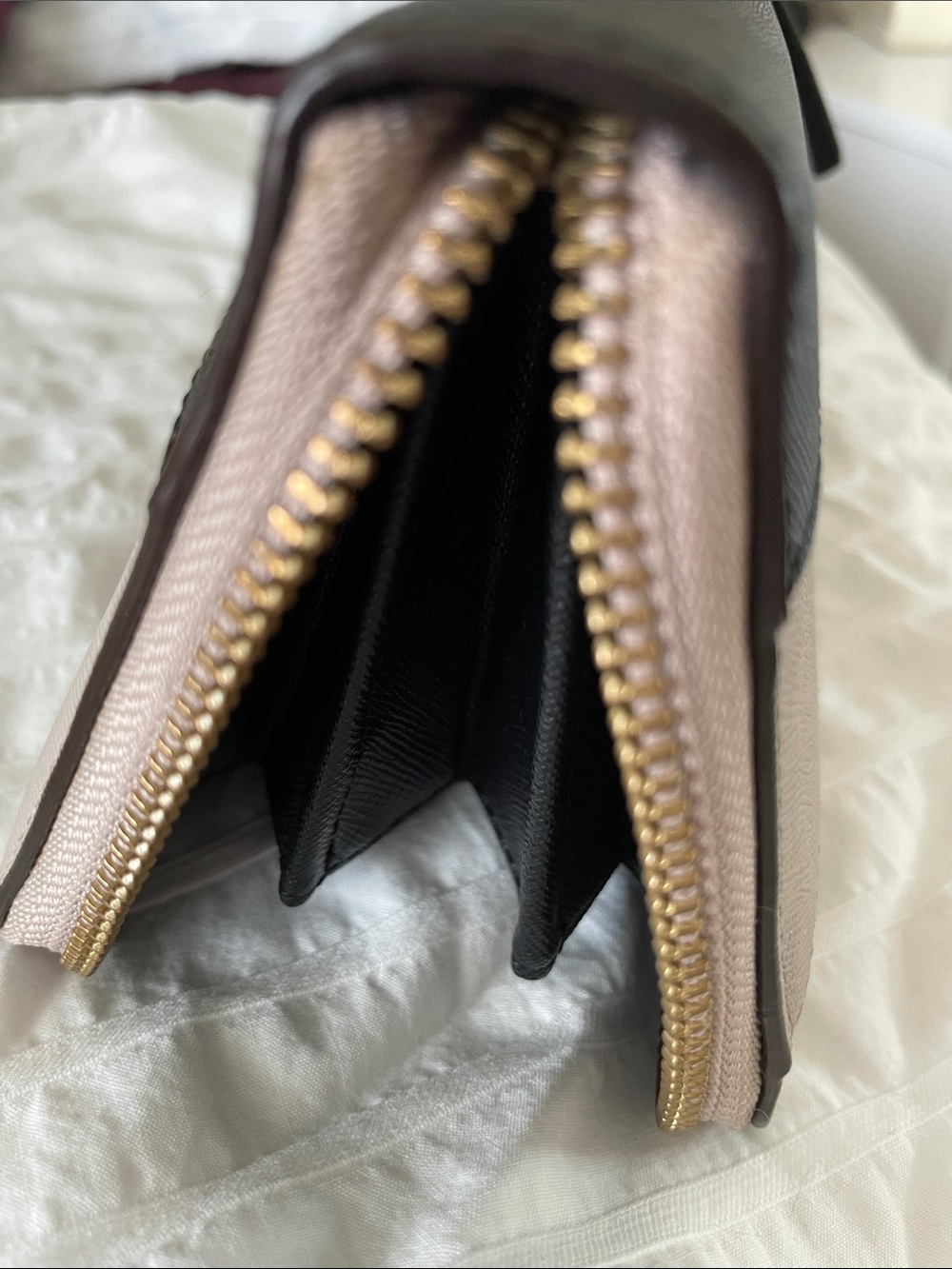 Kate Spade Wallet - Picture 6 of 10